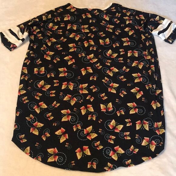 LulaRoe
Butterfly T-Shirt - Size XS - Picture 9 of 11
